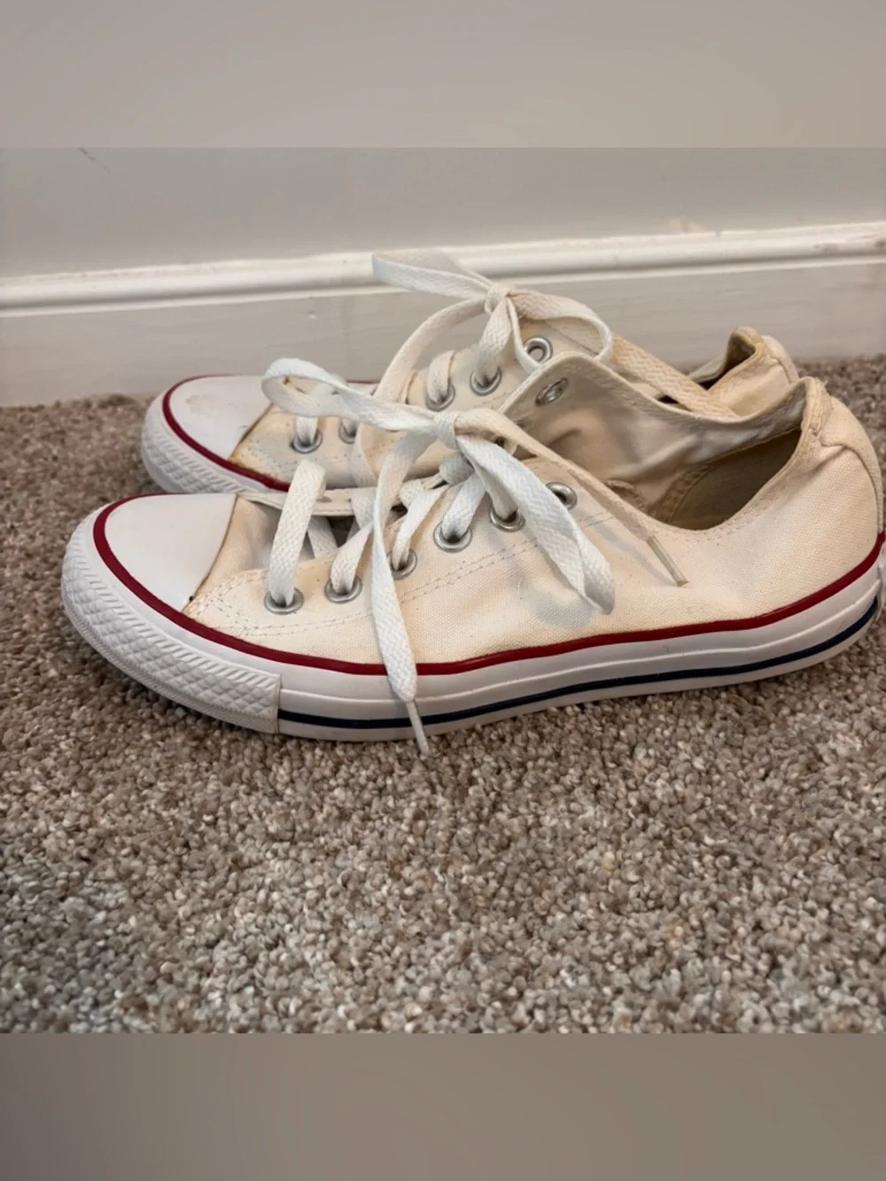Converse Chuck Taylor Low Top White Canvas Sneakers Womens 7 - Picture 3 of 7
